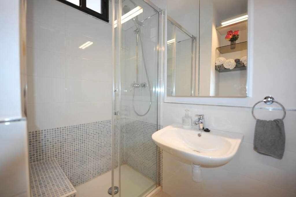 Atico Apartamento Loft Playa Victoria Cádiz Eksteriør billede